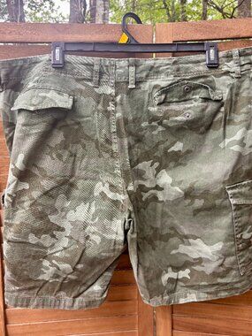 George Camo Cargo Shorts Men's Size 46 Green Camouflage Utility Casual